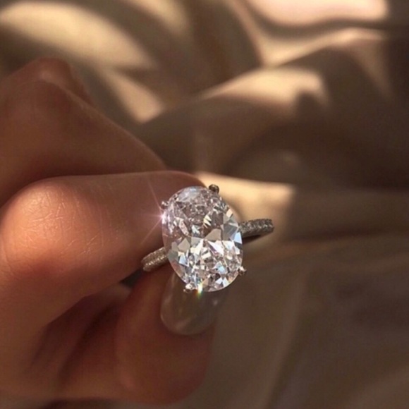 White Sapphire Oval 5 Ct SS 925 Engagement Ring - Picture 3 of 9